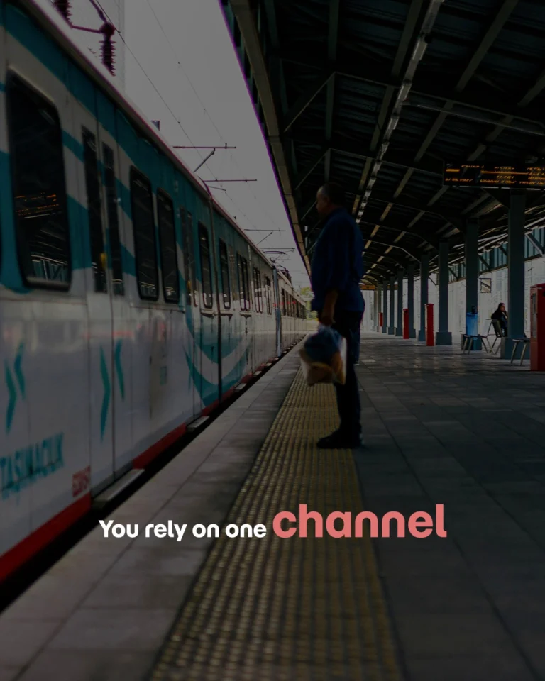 Instagram post from kellycolmanofficial. This post is in position 1.