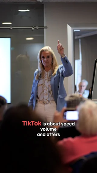 Instagram post from kellycolmanofficial. This post is in position 1.